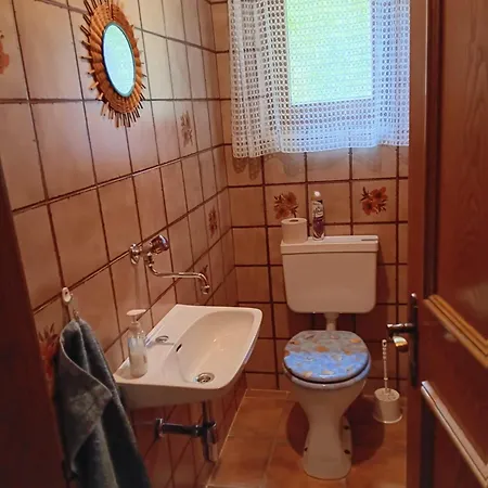 Haus Martine - Im Bergdorf Marul Auf 1000m * Raggal