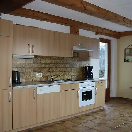 Haus Martine - Im Bergdorf Marul Auf 1000m